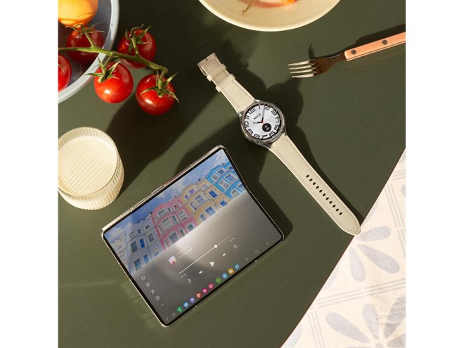 【最終値下げ：美品】Galaxy Z Fold5 256GB Suica利用可 Galaxy Z Fold5 商品一覧│中古スマホ販売の【イオシス】