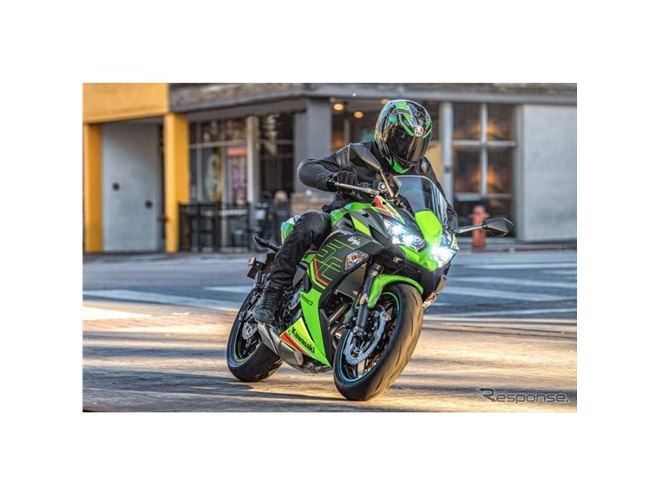 Kawasaki Ninja ブラック/グリーン（クラスを超えたゆとり