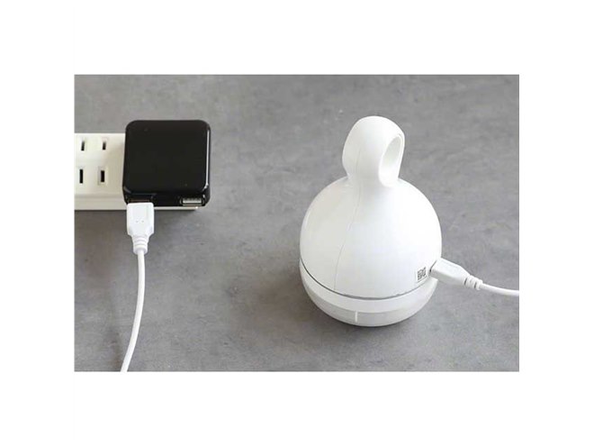 2,990円、52mmの大型刃で広範囲の毛玉をカットできる「毛玉取り器 ぽけ