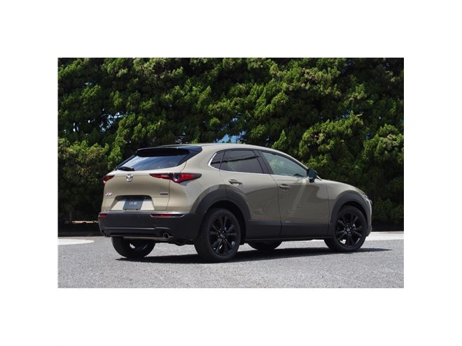 マツダCX-30」の一部改良モデルが登場 特別仕様車「レトロスポーツ