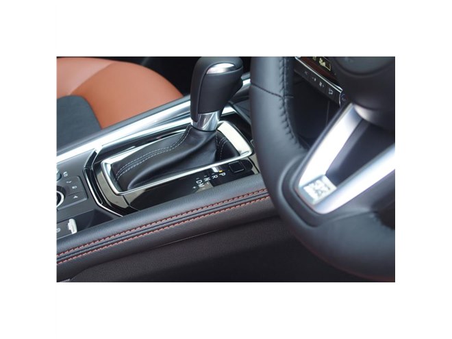 自動車 CX-5 特別仕様車 Exclusive Mode センターコンソール 台