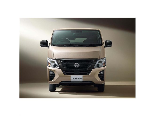 ブラック基調のドレスアップがポイント 「日産キャラバン」の50周年