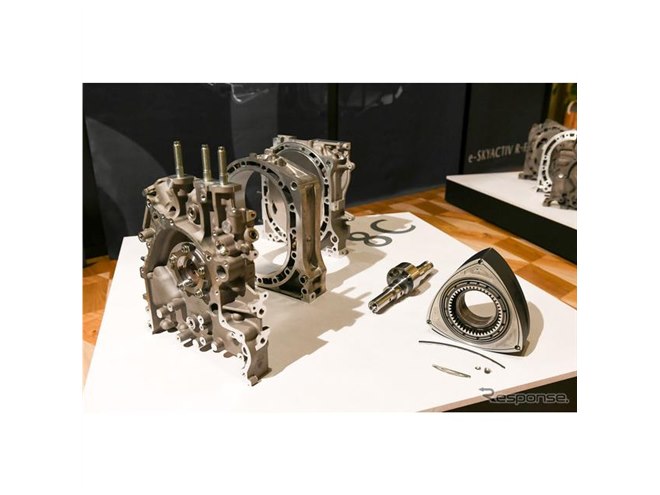 待望のロータリーエンジン搭載、マツダ『MX-30 ロータリーEV』予約開始