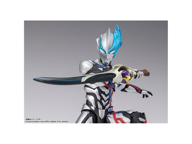 最終値下げ　フィギュアーツ　ウルトラマンブレーザー＆オプションパーツ 俺が行く”「ウルトラマンブレーザー」がS.H.Figuartsで