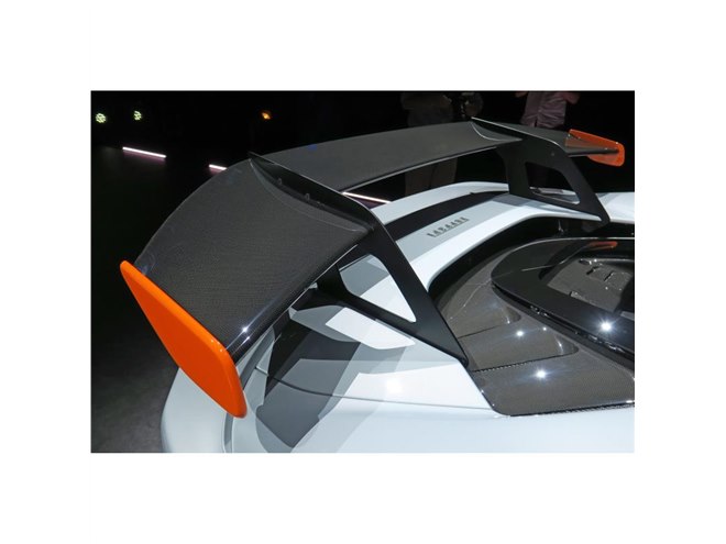 フェラーリが「SF90 XXストラダーレ」を日本初公開 799台限定の