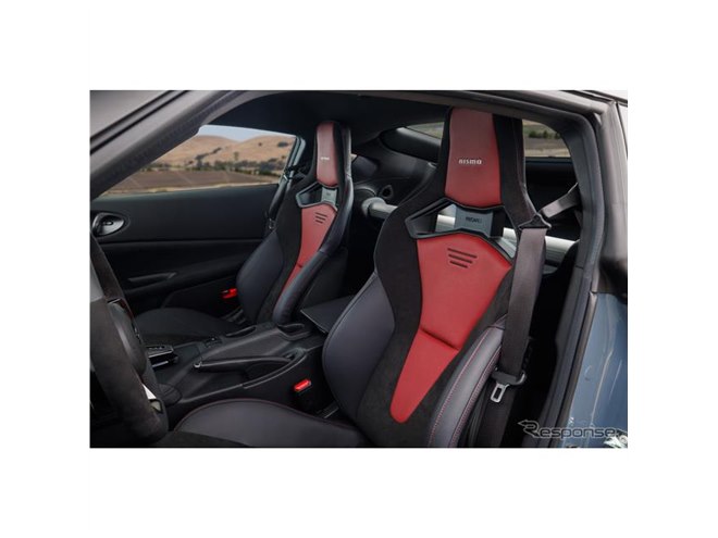 日産 フェアレディZ、420馬力に強化された「NISMO」仕様が登場 - 価格.com