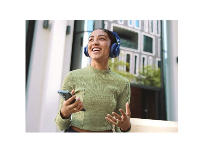 JBL、補正付きノイキャン機能を搭載したヘッドホン「LIVE770NC