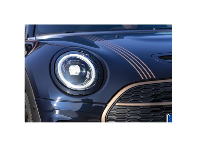 MINIクラブマン」の最終モデルとなる限定車「ファイナルエディション