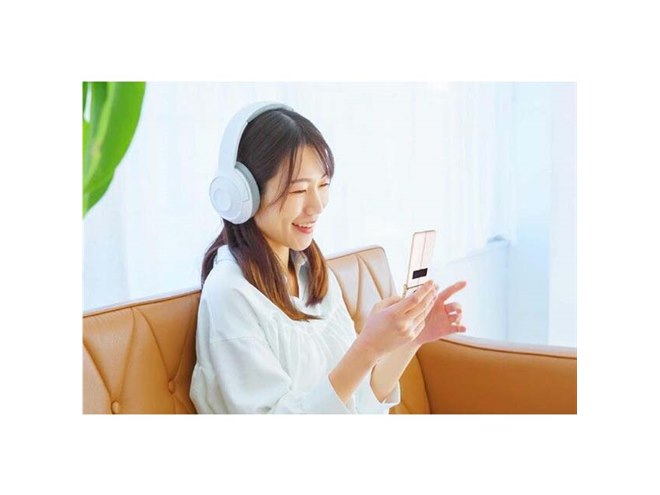 Made 1 Retro II 折りたたみ式スマートフォン　ブラック Made 1 Retro II 折りたたみ式スマートフォン ブラック ガラケー