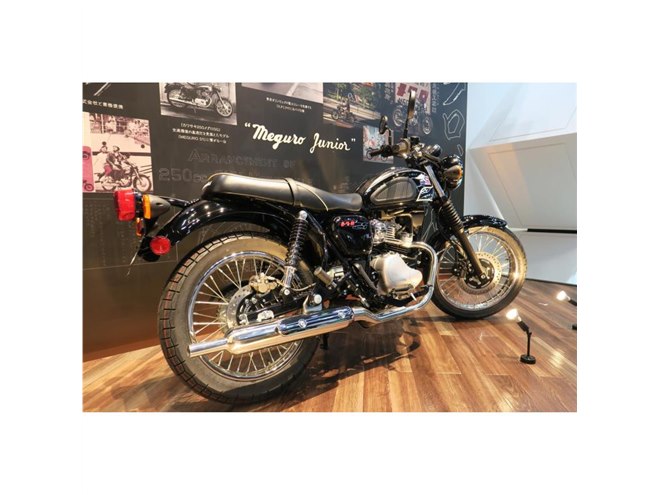 カワサキが5台のバイクを世界初公開 日本初公開となる電動バイクも出展