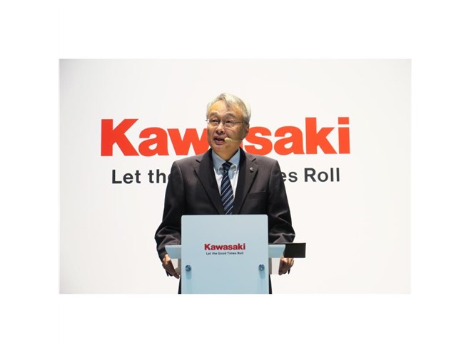 カワサキが5台のバイクを世界初公開 日本初公開となる電動バイクも出展