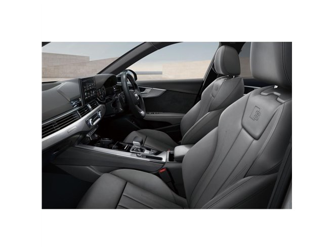 RS」モデルを想起させる「アウディA4／A5」の限定車「Sライン