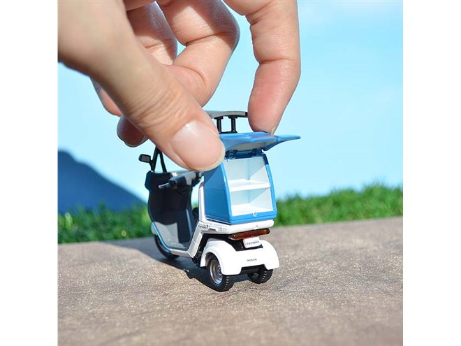 Hondaの三輪スクーター「ジャイロキャノピー」の公式ミニチュア