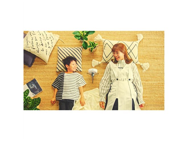 Style、220ANSIルーメンのモバイルプロジェクター「Adget Pocket