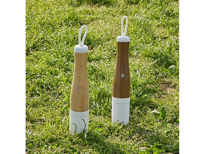 楓日本製クリーナー 見せ置きできる”木目調スティッククリーナーが本日12/1発売