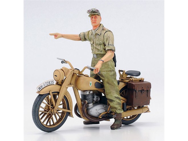 タミヤが「ドイツIV号戦車F型」を1/35スケールで再現、「伝令バイク
