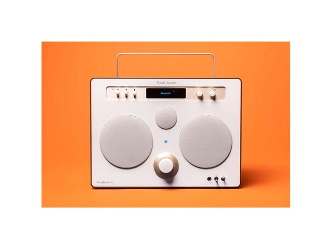 Tivoli Audio、レトロな外観でプリアンプも搭載したBluetooth