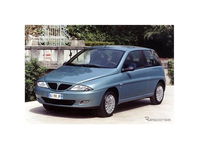 ランチア イプシロン lancia Y 1/43 ランチア 1/43 Ypsilon 2ミニチュアモデル 21190 : イタリア自動車雑貨