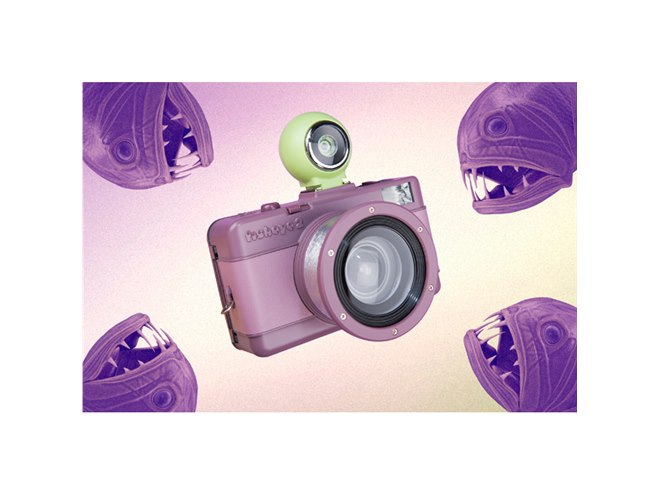 LOMO graphy fisheye2 クロームエディション ロモグラフィーの魚眼レンズ付きフィルムカメラに新色登場