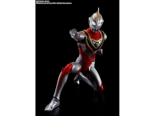 ウルトラマンガイア」V2が真骨彫製法にて登場、権藤俊輔氏の身体を