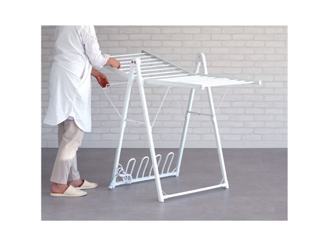 約50度のヒーター付き室内物干し「DRYING HEATER RACK」、17,600