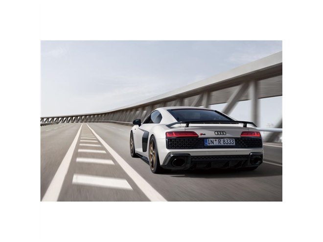 日本専用の最終限定モデル「アウディR8クーペ ジャパンファイナル