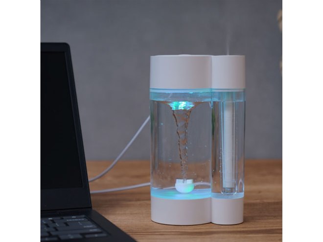 グラデーションに光るLED搭載、タンク内の水が渦を巻く