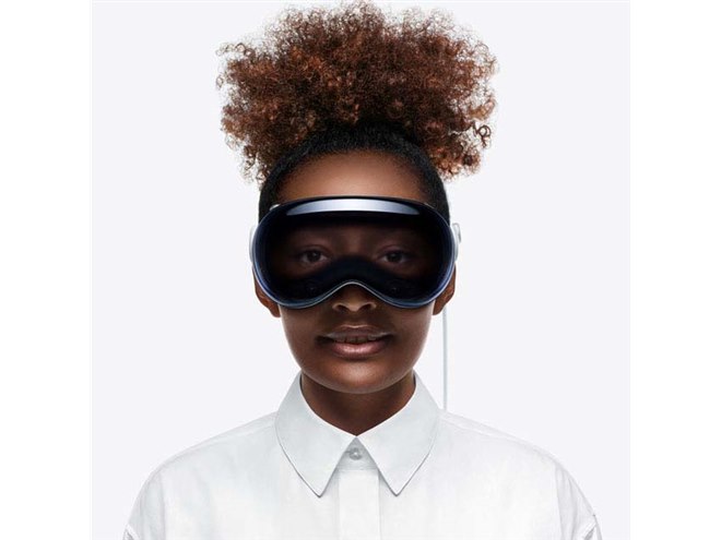 アップル、ゴーグル型デバイス「Apple Vision Pro」を2月2日から米国で