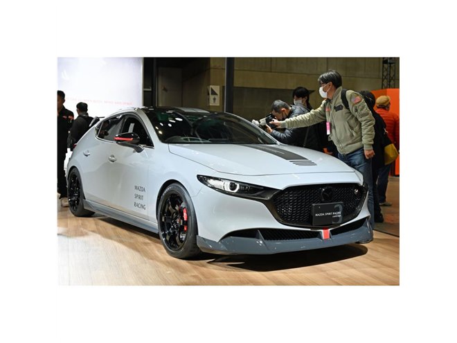 マツダ・ロードスター」に間もなく国内初の2リッターモデル登場 - 価格.com