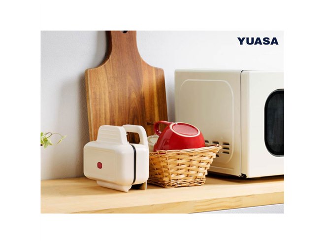 ユアサプライムス、食パン1枚で焼けるホットサンドメーカー「YO-HS500E