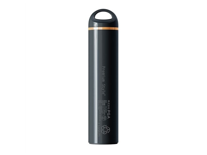 重さ65g、USB-A/Type-C出力対応の「スティック型モバイルバッテリー