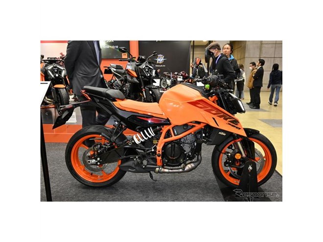 シリーズ30周年、オールニューで攻勢かける新型KTM『390デューク