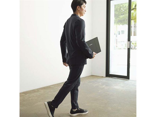 パナソニック、「Core Ultra」を搭載した14型ノートPC「Let's note FV5