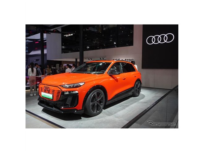 朱色ボディにただものではないオーラ纏う、アウディ『SQ6 e-tron