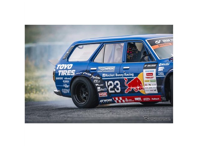 4ローター500馬力のRX-3ワゴンが快音ドリフト！マッドマイクのD1GP復帰