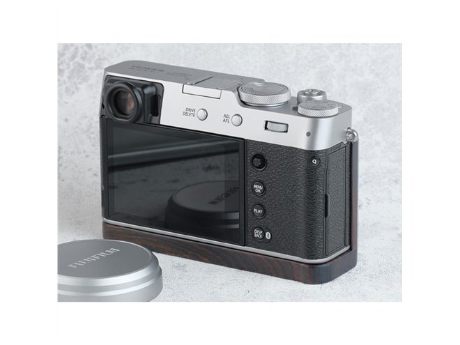 Fujifilm X100VI （Black） 【別売グリップ付き】 焦点工房、黒檀を使用した「FUJIFILM X100 VI」用カメラウッドグリップ