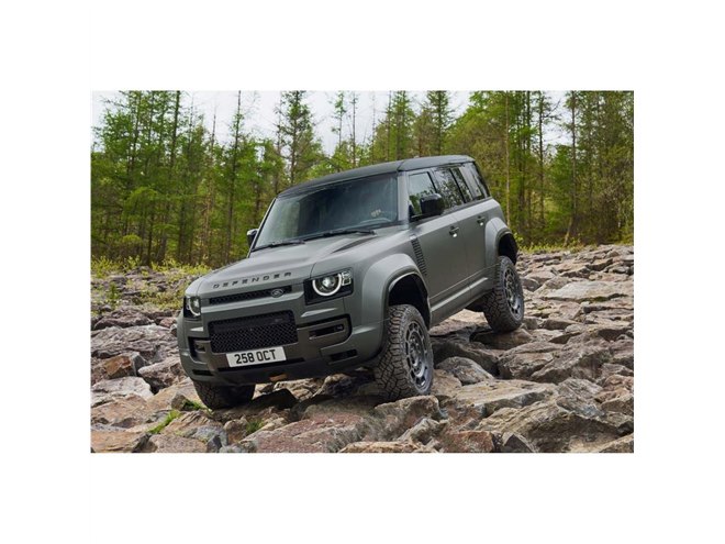 シリーズ最強”のハイパフォーマンスSUV「ディフェンダーOCTA