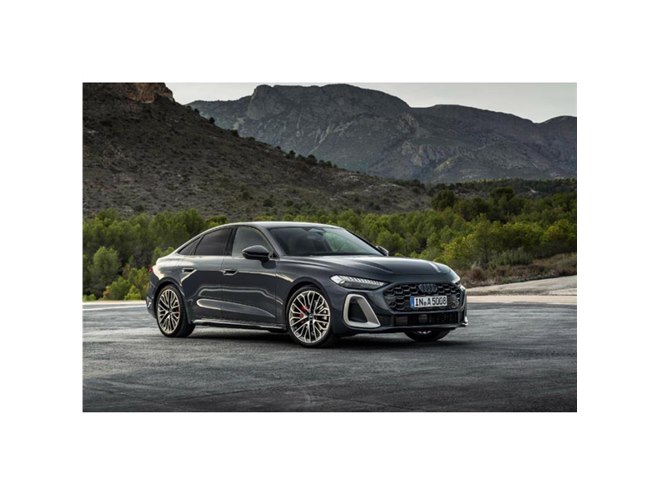 アウディが「A4／S4」改め新型「A5／S5」シリーズを発表 - 価格.com
