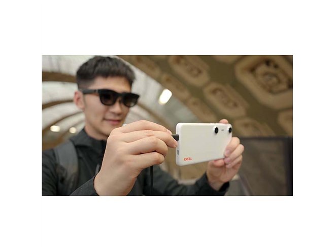 XREAL、3D空間撮影カメラを搭載したAR用端末「XREAL Beam Pro XREAL、3D空間撮影カメラを搭載したAR用端末「XREAL Beam Pro