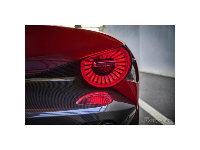 アルファロメオの新型スーパーカー、620馬力ツインターボの「咆哮