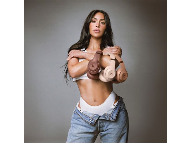 Beats、ワイヤレスヘッドホン「Beats Studio Pro」にキム