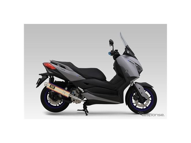 ルックスと音質で選べる！ ヨシムラからヤマハ『XMAX』用スリップオン