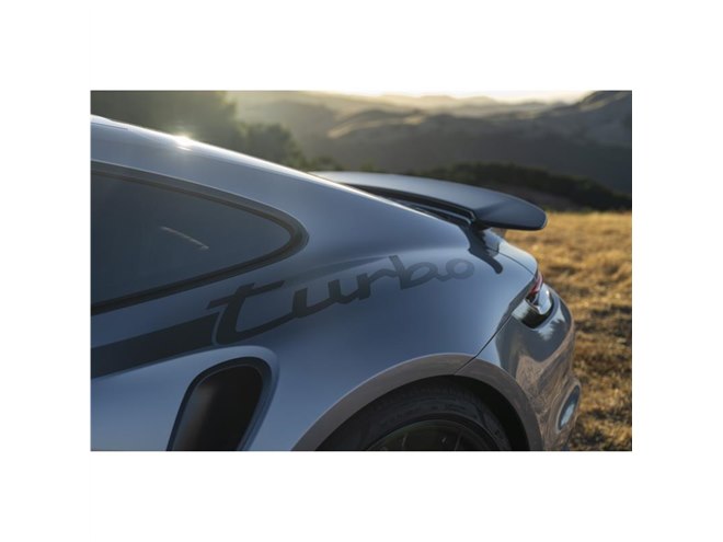 ポルシェ911ターボ」のデビュー50周年を祝う記念限定モデルが登場