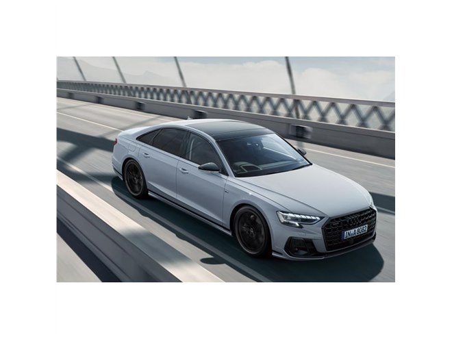 アウディの最上級セダン「A8」に限定モデル「グランドツーリング
