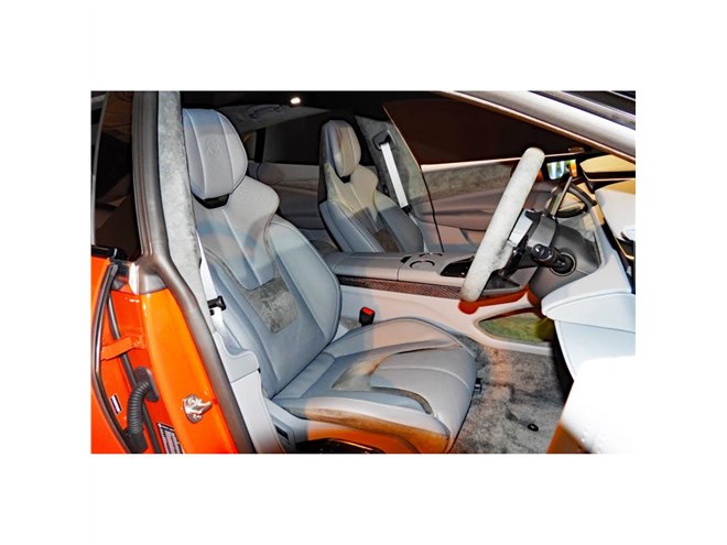 ［極上品］Interiors enea エネア ロータスツール　2脚セット11万 極上品］Interiors enea エネア ロータスツール 2脚セット11万 極上品