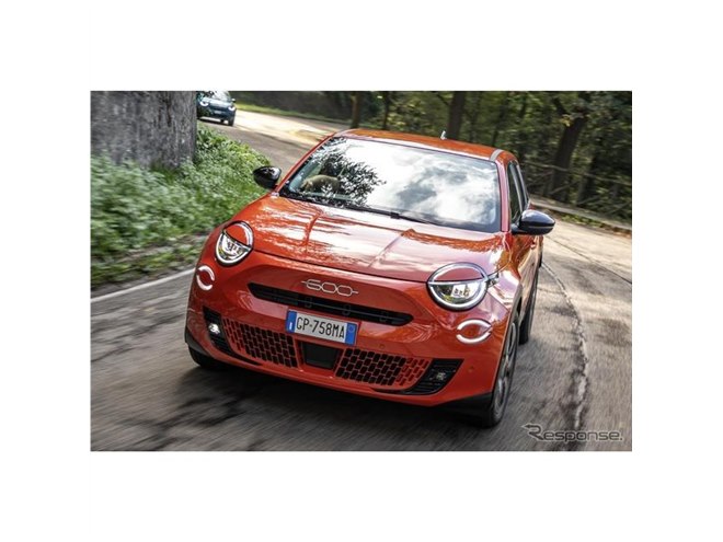 フィアットが新型フル電動コンパクトSUVの『600e』を日本発売、価格は