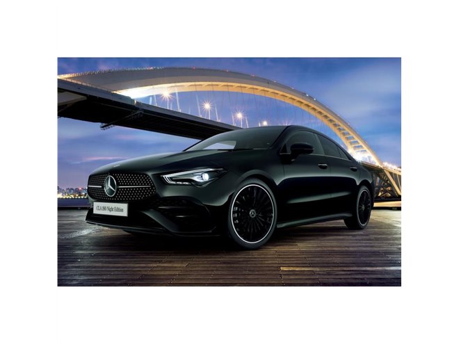 メルセデス・ベンツCLA」にオールブラックで仕立てた限定車 - 価格.com
