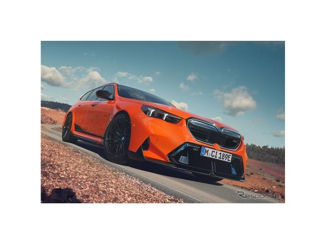 BMW『M5ツーリング』新型、チタンやカーボンを惜しみなく装着「M