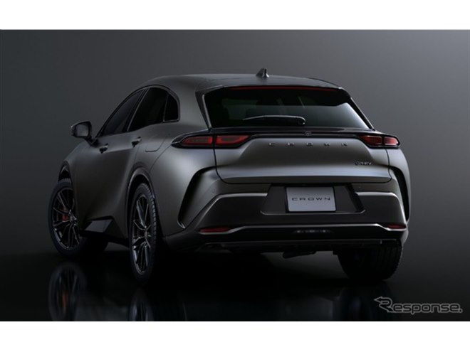 マットメタルのトヨタ『クラウンスポーツ』発売、「THE CROWN」向け