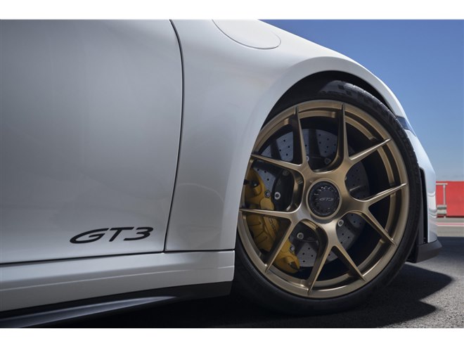 ポルシェが「911 GT3」をマイナーチェンジ リアシートをオプションで初設定 - 価格.com